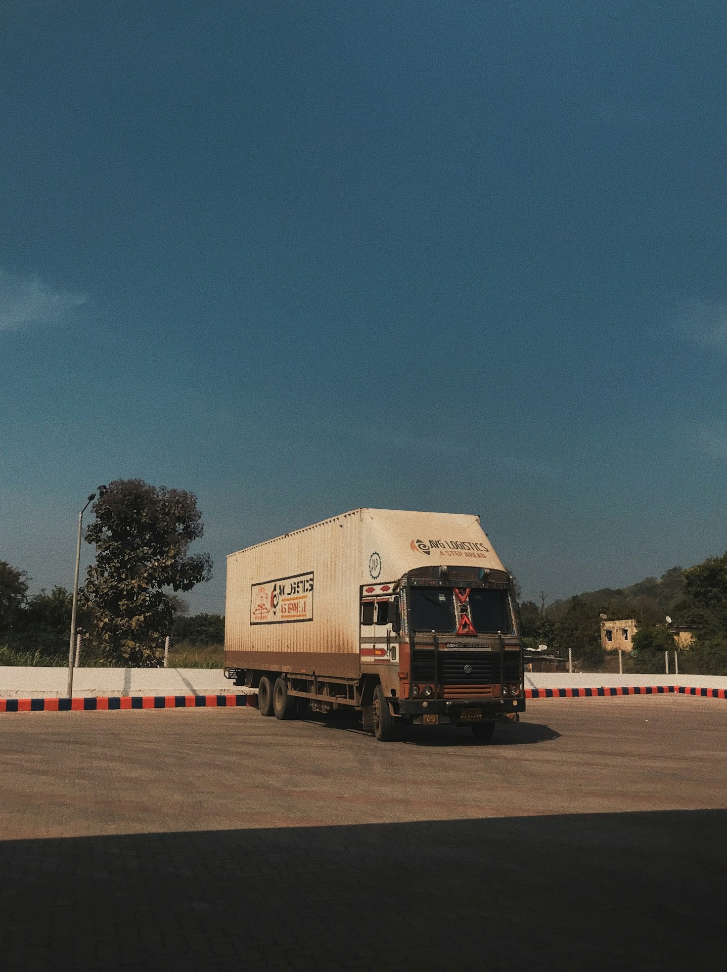 The Key Benefits of Outsourcing Truck Dispatch Services